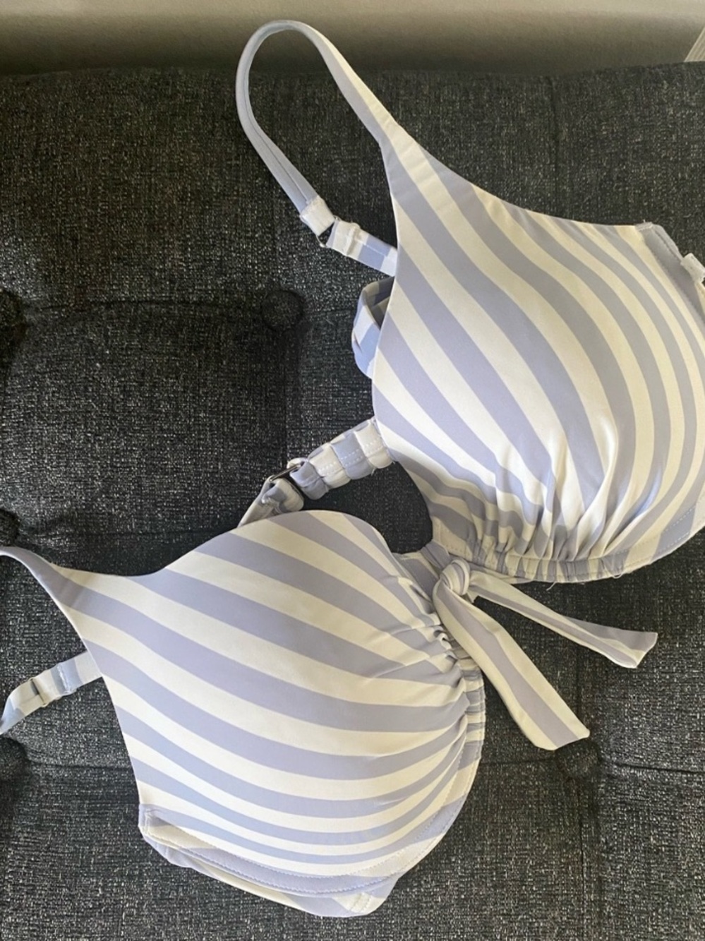 La Vie En Rose Striped D-Cup Push-Up Bikini Top in Light Blue and White